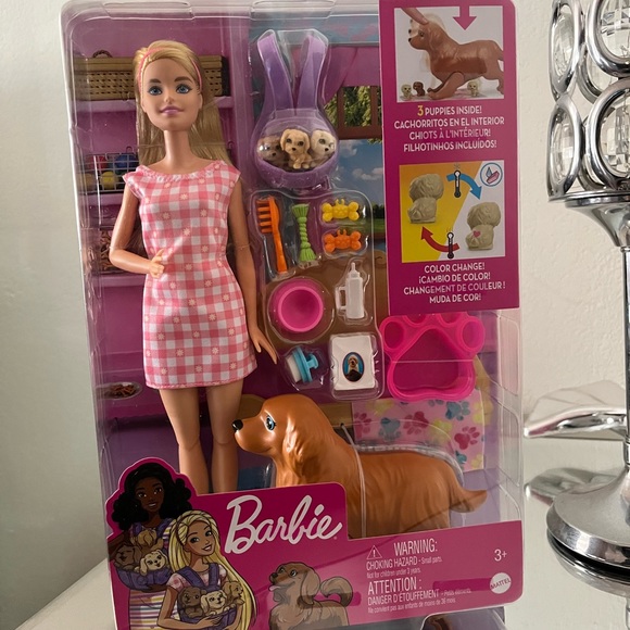 Mattel Toys Barbie Doll Newborn Pups Playset With Blonde Doll Mommy